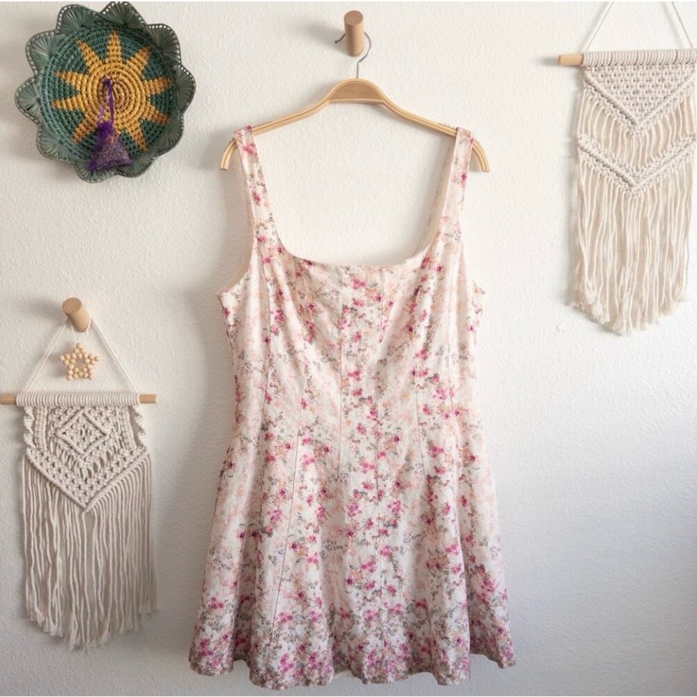 Avec Les Filles White and Pink Floral Dress